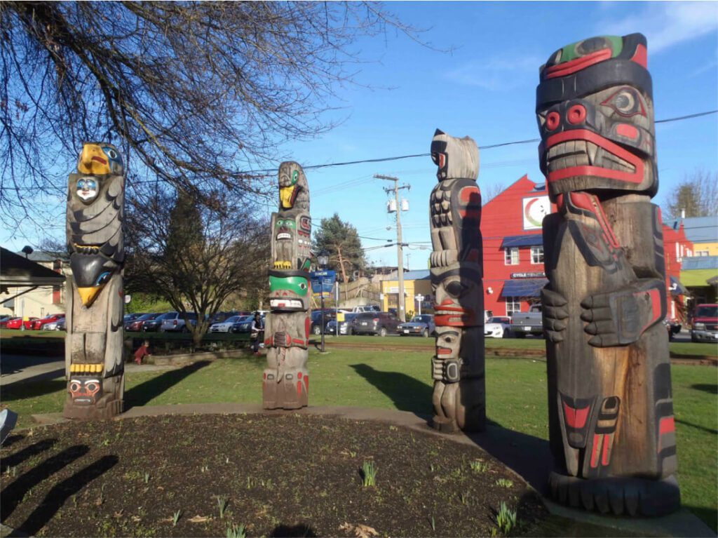 Duncan BC Totems