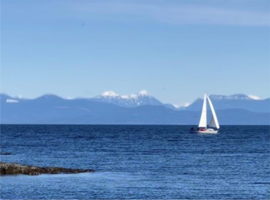 Pipers Lagoon Sea View Sail Boat